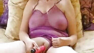 ٹانگوں پر کندھوں منظر کے ساتھ خوبصورت بنگ بس چڑھانا RIL